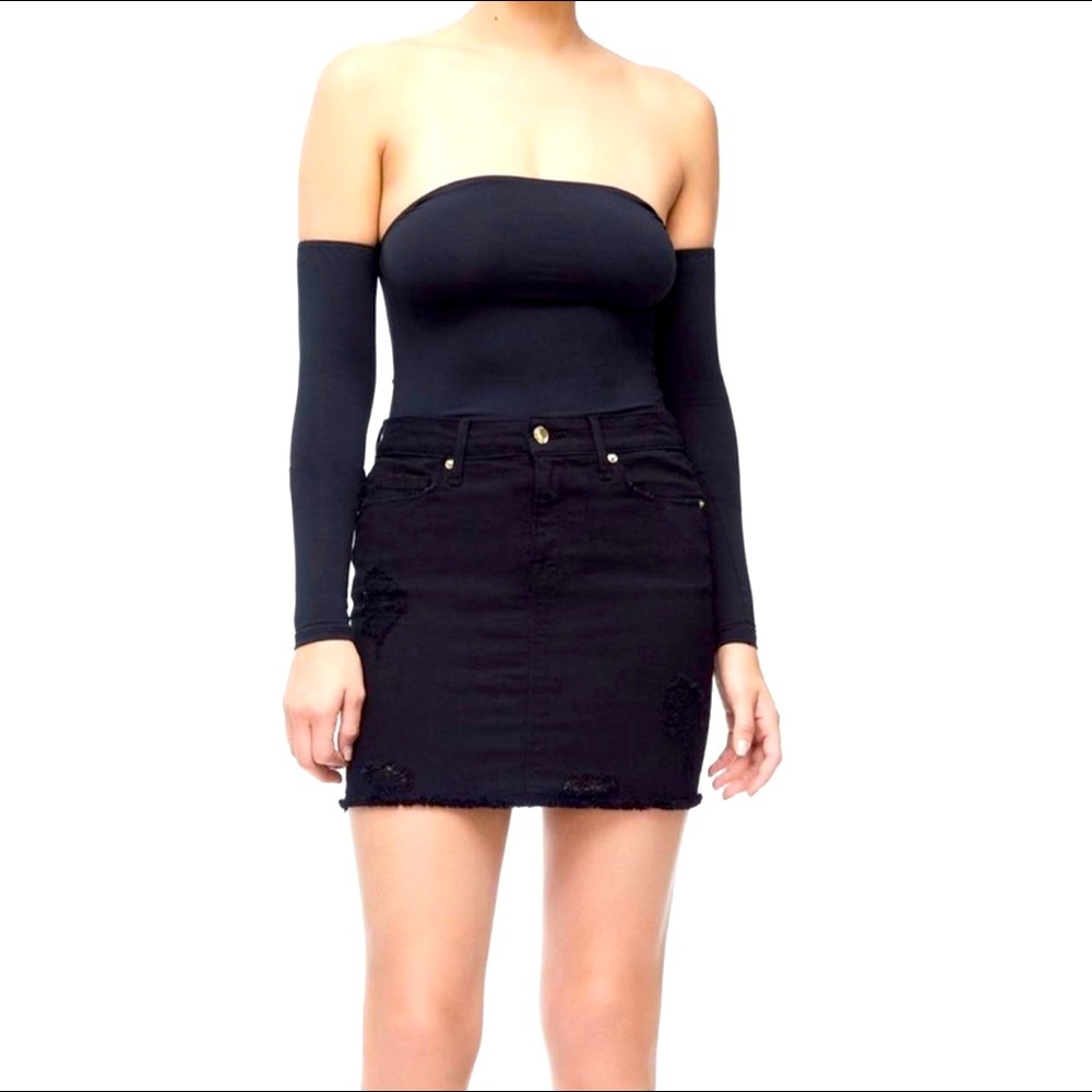 Good American Raw Edge Denim Mini Skirt